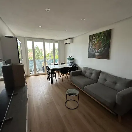 Appartement Climatisé Avec Balcon *